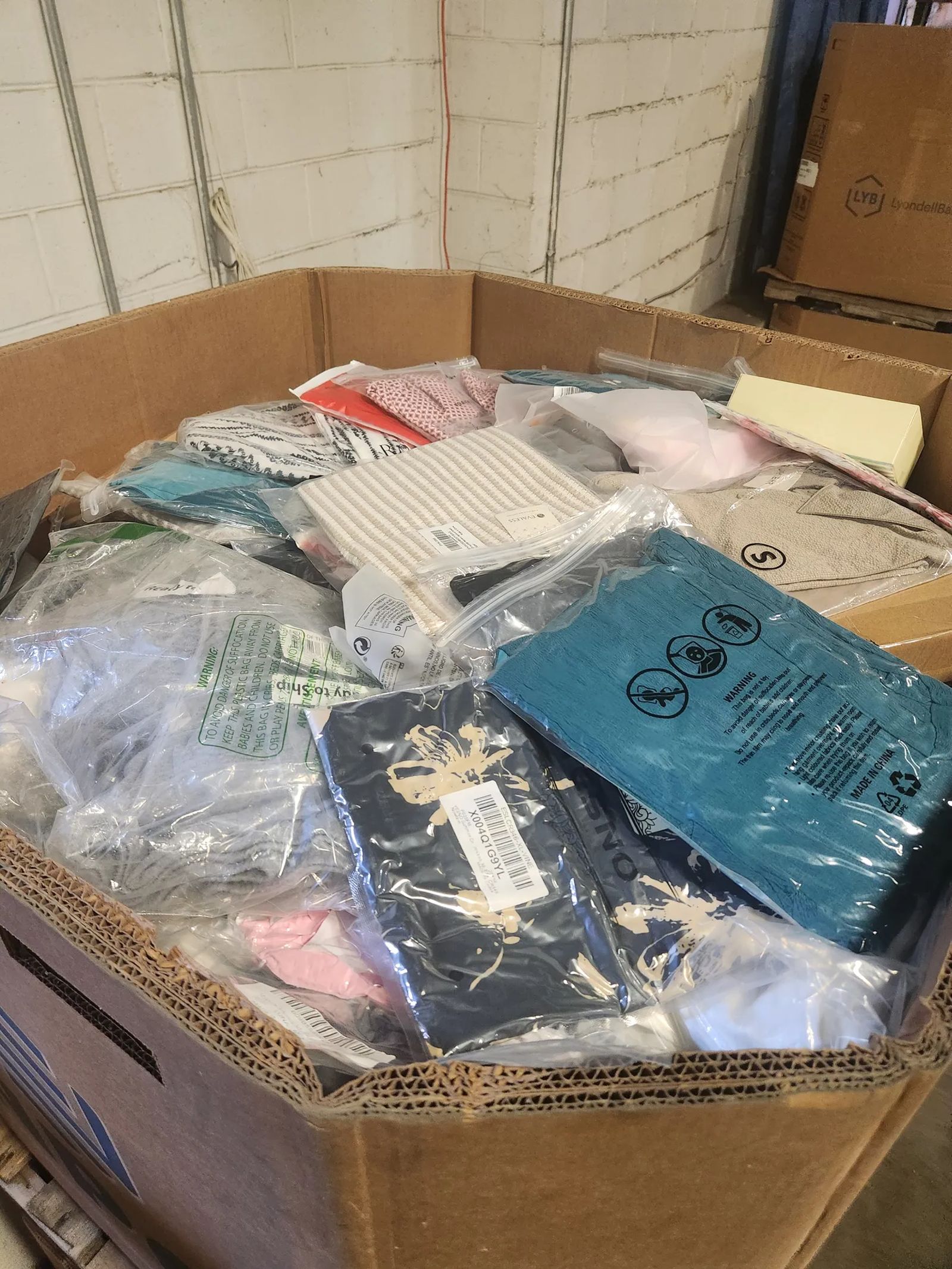 FC New Apparel Overstock Truckload